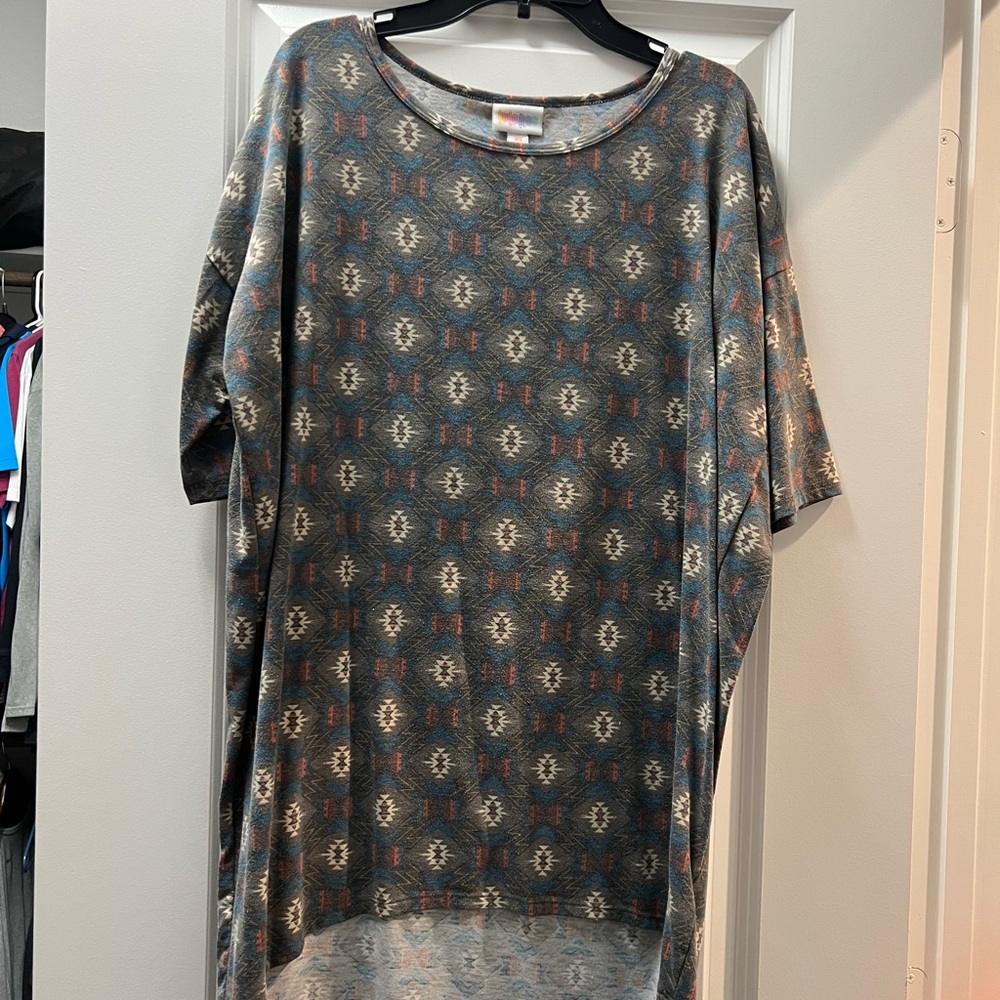 Lularoe Irma top